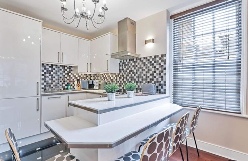 The Lanes Apartment | Central Lanes Pad - Moments from the seafront and Royal Pavillion
