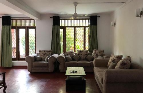 Sri Jayawardenepura Kotte House | Central residence Rajagiriya-Entire House