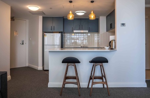 Chatswood Apartment | Central Located 1-Bed with Gym, Sauna and Pool