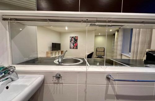 Kadriorg Apartment | Central Location Apartment with Wide Bath