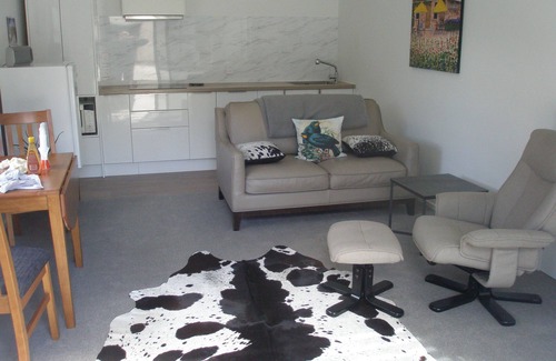 Lowburn Cottage | Central location, close to town amenities, sleeps 3 ,no pets, no children.