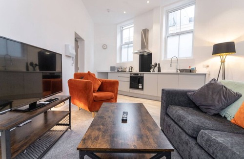 Swindon Apartment | Central Location*Long Stay Discounts