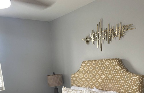 Vernon Apartment | Central location to Downtown Los Angeles