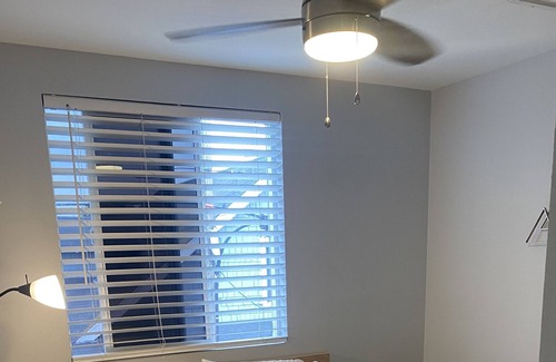 Vernon Apartment | Central location to Downtown Los Angeles