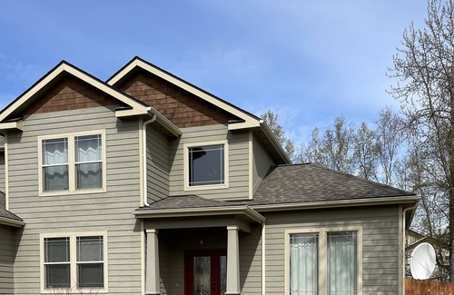 Wasilla House | Central Location - Vacation Adventure or Family Retreat 3BR 2.5BA!