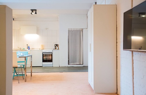 Saint Georg Apartment | Central loft style apartment near the Alster