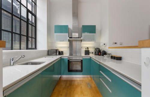 Kings Cross St. Pancras Apartment | Central London, Kings Cross, Minutes From Station!