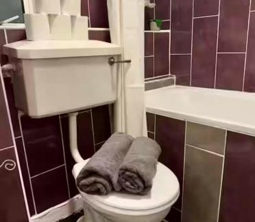 Somers Town House | Central London Room Sleeps 4