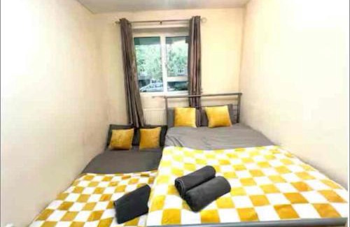 Somers Town House | Central London Room Sleeps 4