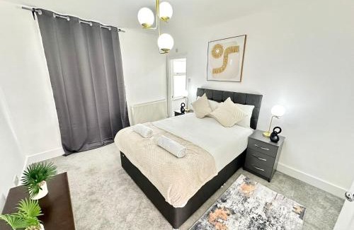 Askew Apartment | Central London Two Bedroom Apartment