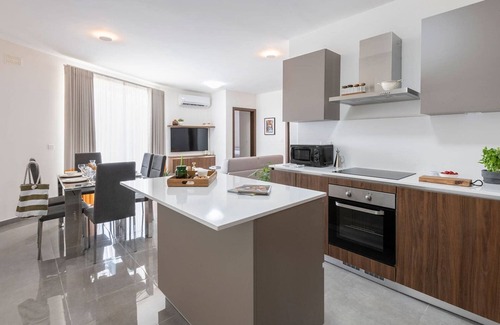 Birkirkara Apartment | ★ Central LUX Apartment w/HEATED POOL & terrace ➞