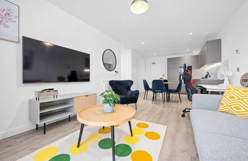 Salford Apartment | Central: Luxurious Chique Two Bedroom Apartment