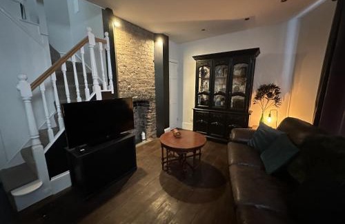 Margate Apartment | Central Margate house with sauna & private garden