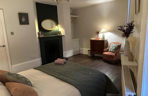 Margate Apartment | Central Margate house with sauna & private garden