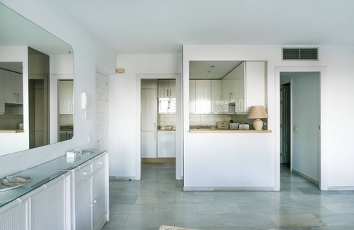 Mijas Apartment | Central Mijas Pueblo with pool & beautiful seaviews