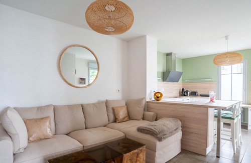 Mimizan Apartment | Central Mimizan Apartment for 4, Near Ocean & Lake, Patio, Parking, Cleaning Included