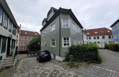 Bergenhus Apartment | Central ministudios in Bergen
