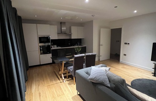 Bermondsey Apartment | Central & Modern 1 BD Flat in Bermondsey!