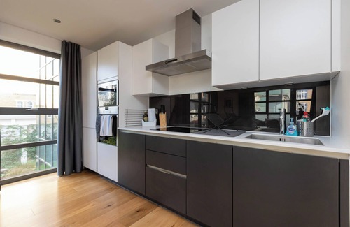 Bermondsey Apartment | Central & Modern 1 BD Flat in Bermondsey!