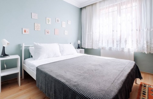 Umraniye Apartment | Central Modern Flat, 7 min to Metropol Mall