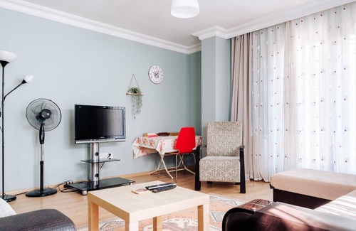 Umraniye Apartment | Central Modern Flat, 7 min to Metropol Mall