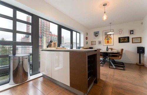 Seven Dials House | Central modern town house