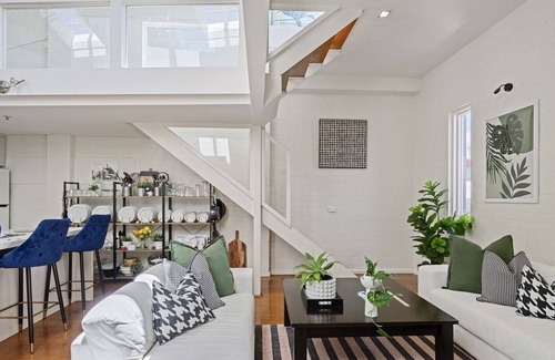 Bendigo Apartment | Central - New York Style - Penthouse Loft