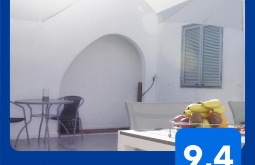 Olhao House | Central Olhão Home - Spacious Sunlit Patio