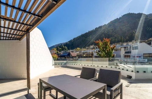 Queenstown City Centre Apartment | Central on Shotover 2