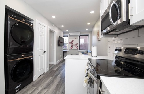 Central Park South Apartment | Central Park Haven: Stylish 4-Bedroom Apartment