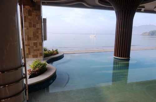Barretto Resort | Central Park Reef Resort