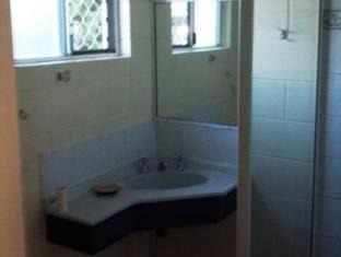 The Gap Hotel | Central Point Motel
