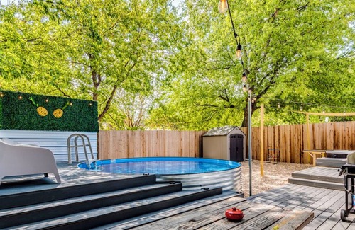 Beacon Ridge House | Central⛪ Pool 🏊‍♀️BBQ🍗 Spa 🌊4BR👩‍👩‍👧‍👧9 Beds🎡 Arcade🐱‍👓 Shuffleboard