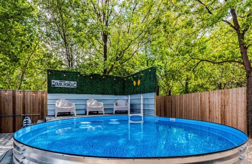 Beacon Ridge House | Central⛪ Pool 🏊‍♀️BBQ🍗 Spa 🌊4BR👩‍👩‍👧‍👧9 Beds🎡 Arcade🐱‍👓 Shuffleboard