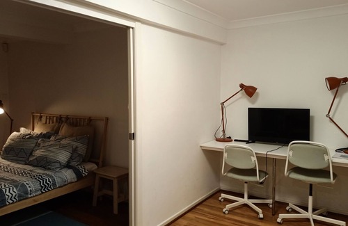Sunnybank Apartment | Central Prvate 1bed self contained unit