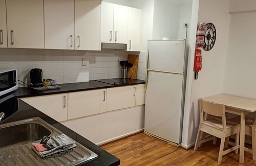 Sunnybank Apartment | Central Prvate 1bed self contained unit