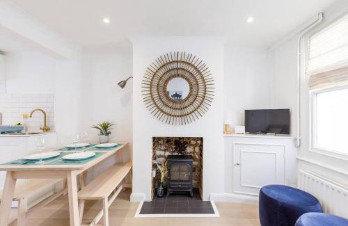 Brighton City Centre House | Central Quiet Cottage Walk To Shops, Bars & Beach