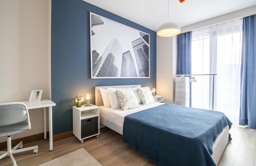 Kadikoy Apartment | Central Residence Flat with Balcony in Fikirtepe