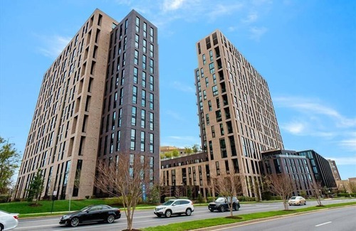 Reston Apartment | Central Reston w/Shops, Events & Parks | Heart of Reston