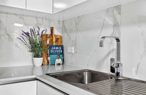 Rockingham Apartment | Central Rockingham Escape 2BR 2BA Apartment