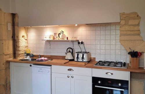 Sarlat-la-Caneda House | CENTRAL SARLAT, DETACHED HOUSE, HEATED POOL, PARKING, WiFI, EXCELLENT REVIEWS