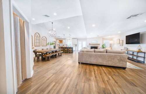 Avant House | Central Scottsdale! Heated Pool & Arcades & Large Backyard