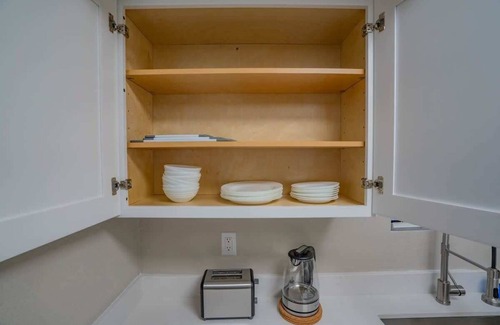 Cox Heights Apartment | Central Scottsdale | Pool, Gym, Parking, Balcony