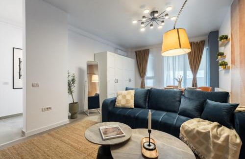 Sector 5 Apartment | Central Spacious Apartment 1009