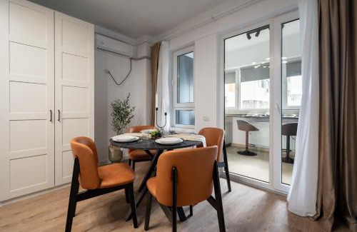 Sector 5 Apartment | Central Spacious Apartment 509