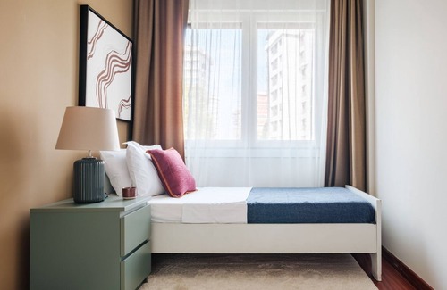 Fenerbahce Apartment | Central, Spacious Flat 3 min to Coast in Kadikoy