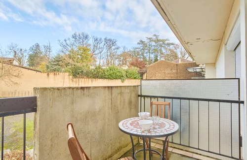 Barbotan-les-Thermes Apartment | Central studio with balcony, near Thermal Baths