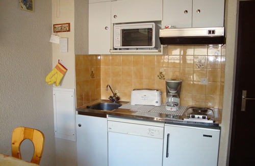 Pralognan-la-Vanoise Apartment | Central Studio with Terrace, Balcony, and Parking