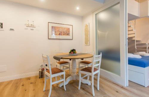 Santa Maria Novella Apartment | Central Station Lovely apartment