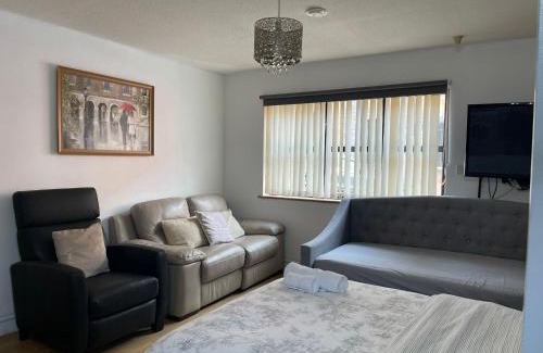 Royal Tunbridge Wells Apartment | Central Studio apartment